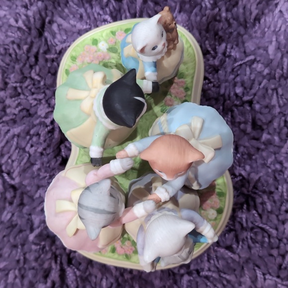 Vintage Schmid Porcelain Bisque Kitty Cucumber Playing London Bridge #822 - Picture 7 of 9